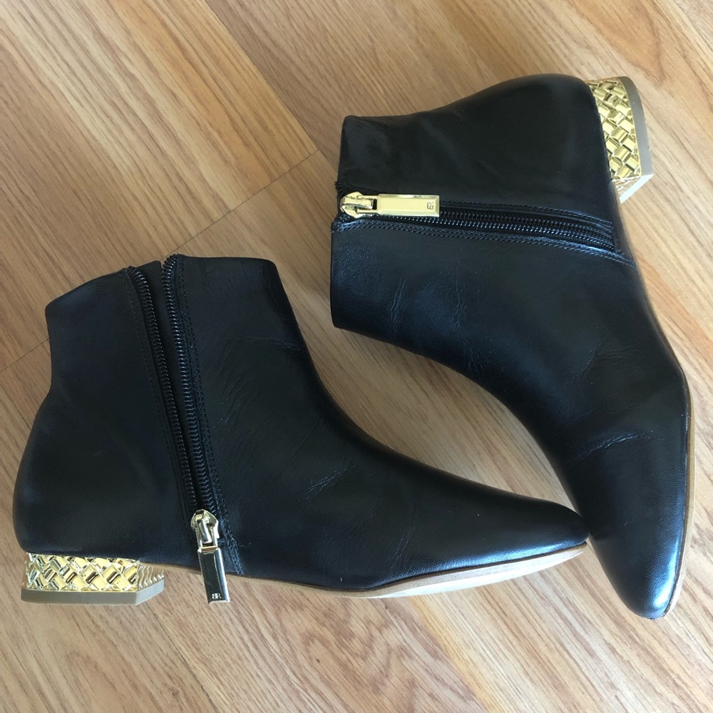 Banana Republic ankle boot
